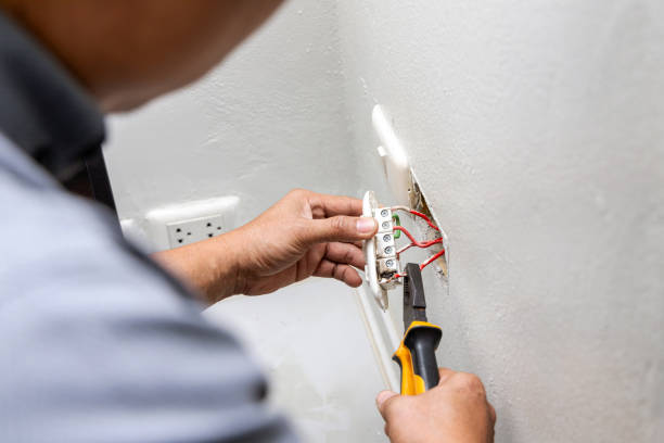 Best Affordable Electrician  in De Pere, WI